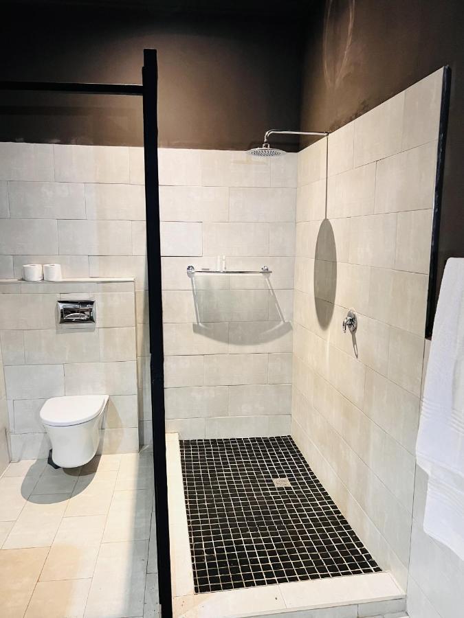 The Shed Venue & Boutique Hotel 利隆圭 外观 照片
